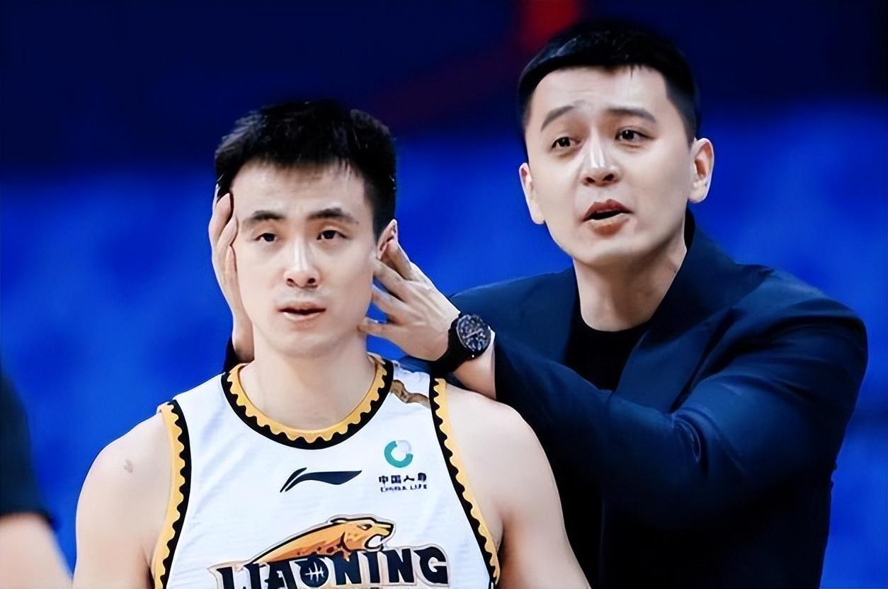 赵继伟4+4+3拼尽全力!威尔斯10+2,莫兰德8+7,亨特6+1,辽篮落后9分